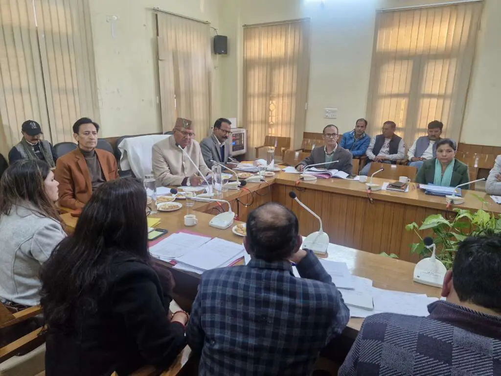 बड़ी खबर 👉 समीक्षा बैठक में जब अपने ही अधिकारियों पर भड़के मंत्री गणेश जोशी