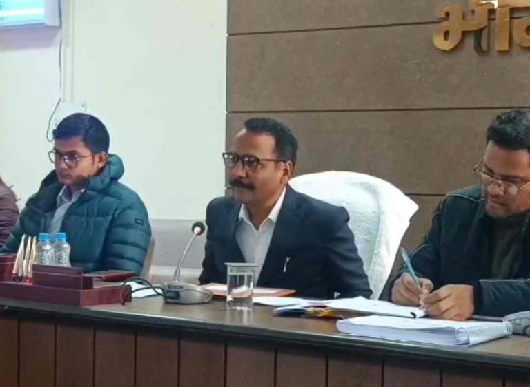 जिलाधिकारी नैनीताल का फरमान 😎फरवरी तक बजट नहीं खर्च करने वाले अधिकारियों पर होगी सख्त कार्रवाई