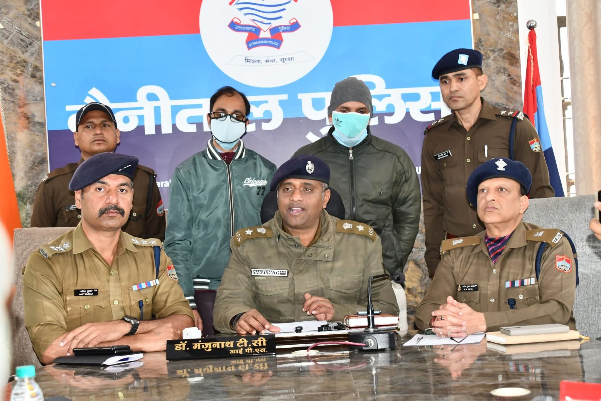 धाकड़ धामी सरकार में करोड़ों की ठगी का भंडाफोड़, SSP मंजुनाथ टी.सी. के निर्देशन में दो आरोपी दबोचे :देखें इंटरव्यू