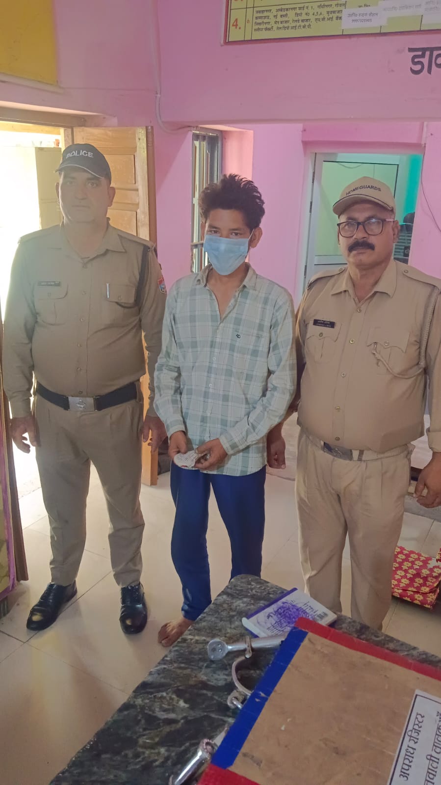 बिंदुखत्ता चोकी प्रभारी गौरव जोशी की टीम का बड़ा एक्शन: रसगुल्ले के डिब्बे में छिपाकर लाई जा रही 7.35 ग्राम स्मैक बरामद, तस्कर गिरफ्तार