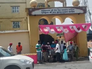 हल्द्वानी बेल बाबा गुरुद्वारा श्री सचखंड दरबार में श्री अर्जुन देव जी की याद में लगी छबील, हजारों श्रद्धालुओं ने ग्रहण किया प्रसाद देखें वीडियो