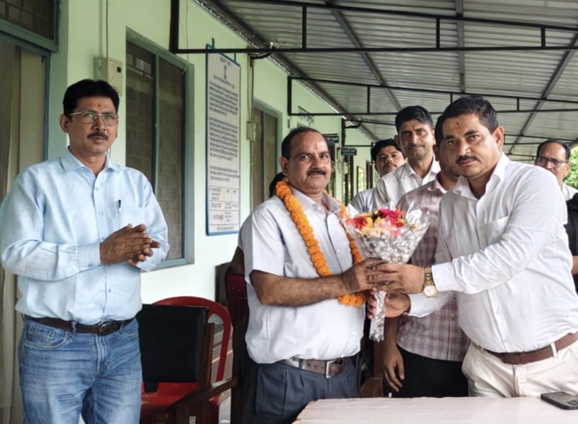 नैनीताल आंचल दुग्ध संघ में हरिश्चंद्र अवस्थी को भावभीनी विदाई, 39 वर्षों की सेवाओं को किया याद*
