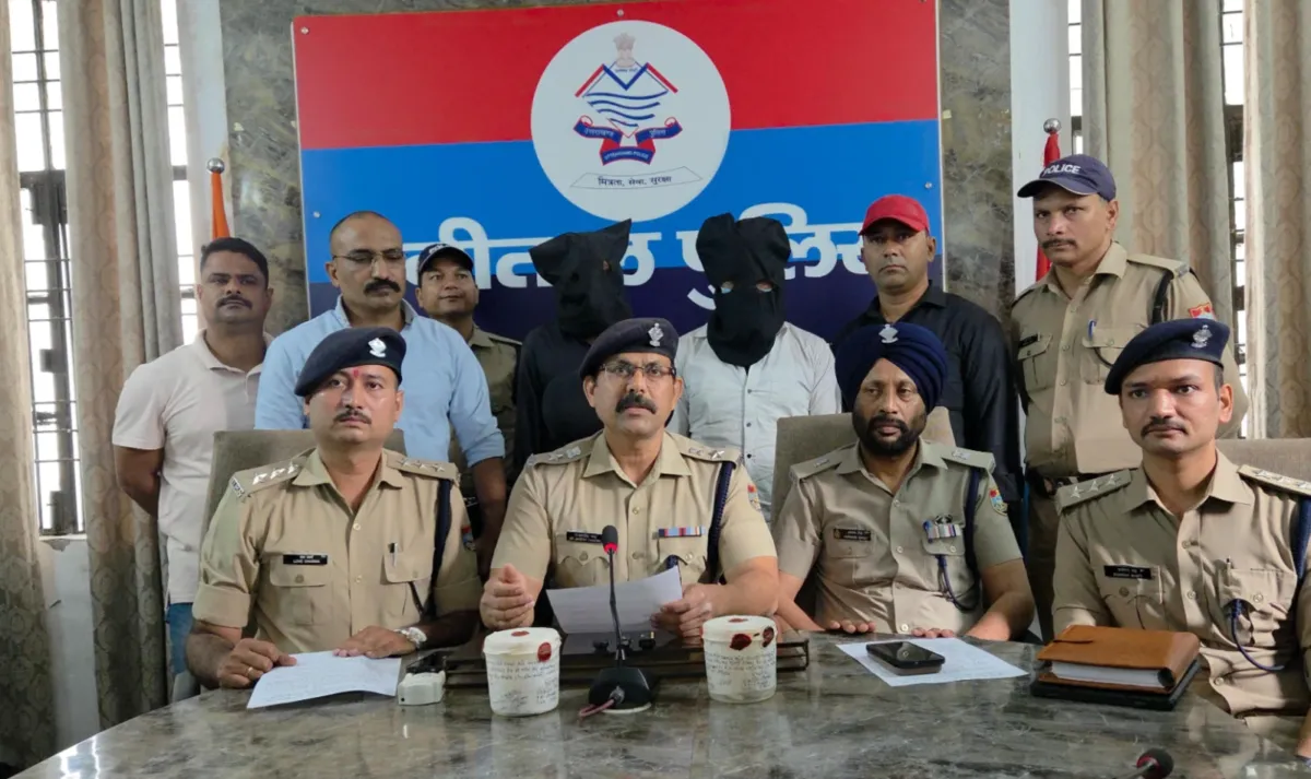 लालकुआं में 65 लाख की स्मैक के साथ दो गिरफ्तार लालकुआं में 65 लाख की स्मैक के साथ दो गिरफ्तार, ट्रक ड्राइवर और दर्जी पकड़े गए देखें वीडियो